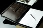Preview: Reißverschluss Schreibmappe DIN A4, incl. Memoblock CAMBRIDGE Top Grain Rindleder dunkelbraun