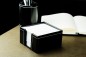 Preview: Zettelkasten mit 500 Blatt Papier CAMBRIDGE Top Grain Rindspaltleder mit heller Kontrastnaht schwarz