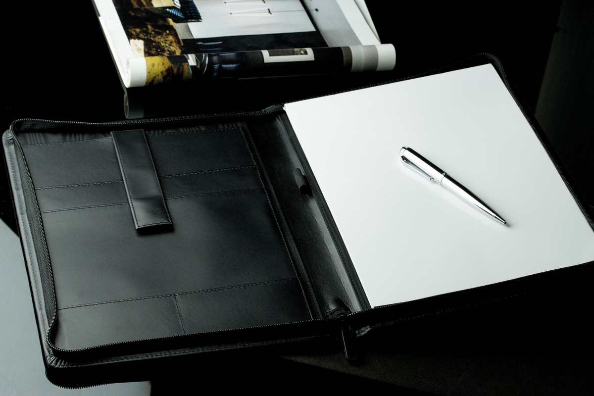 RV-Schreibmappe DIN A4 mit iPad Fach PREMIUM LEDER BOXCALF schwarz (glatt)