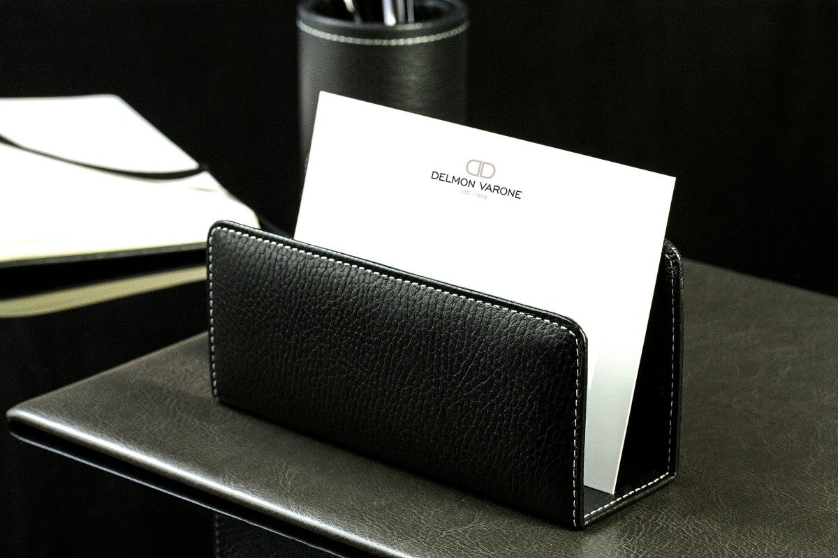 Briefständer PREMIUM LEDER SOFT GRAIN schwarz (genarbt)