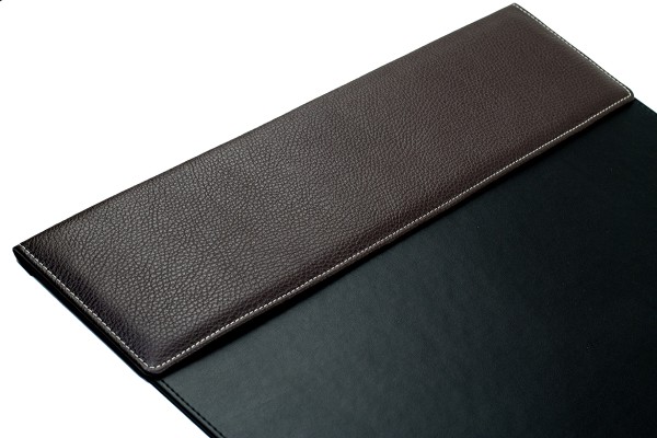 Schreibunterlage 65x45 mit Klappleiste inkl. Block + Kalender 25/26 PREMIUM LEDER SOFT GRAIN dunkelbraun (genarbt)