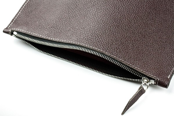 Pouch - Zipper Tasche - Banktasche PREMIUM LEDER SOFT GRAIN dunkelbraun (genarbt)
