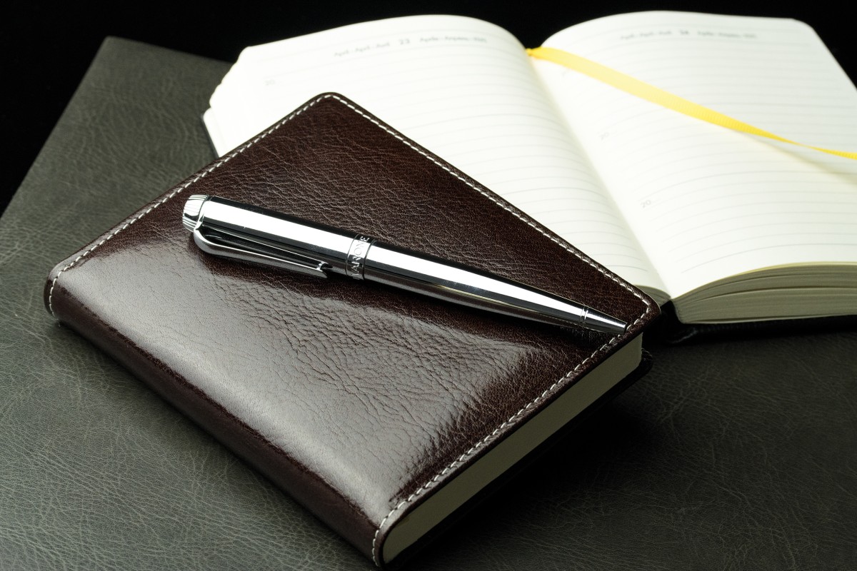 3 Jahreskalender (vergleichend) PREMIUM LEDER VINTAGE Anilin marronebraun