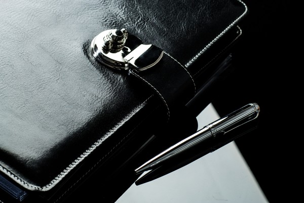 Preview: Dokumentenmappe DIN A4 / DIN A4+ mit Ringmechanik & Schloss | Echtleder | VINTAGE schwarz