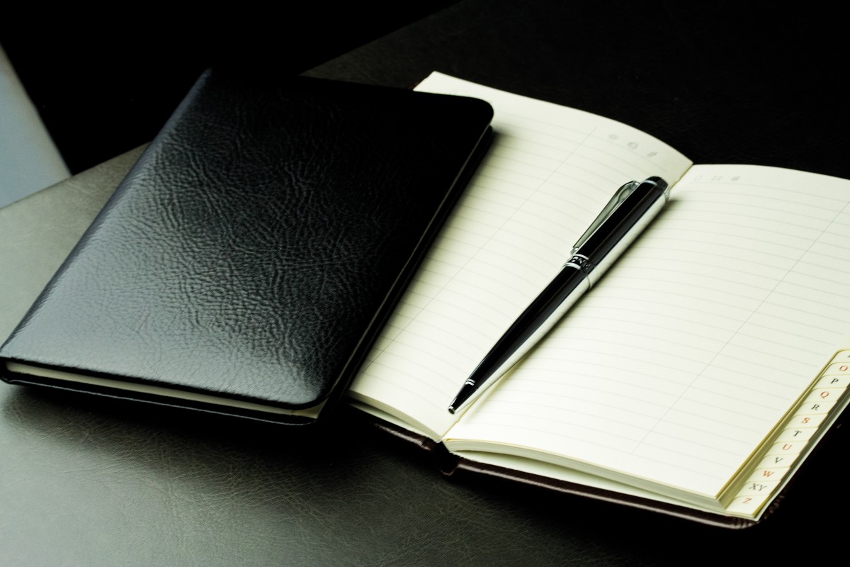 Adressbuch DIN A6+ (gebunden) | Echtleder | VINTAGE schwarz