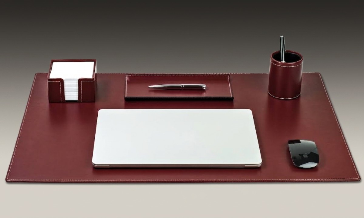 Schreibunterlage XXL 50 x 70, CAMBRIDGE Top Grain Rindspaltleder mit heller Kontrastnaht, rot