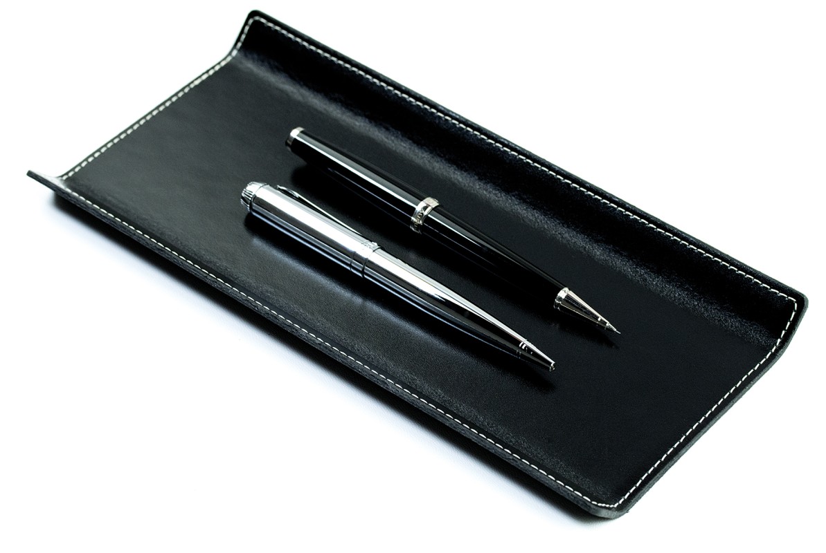 Federschale CAMBRIDGE Top Grain Rindspaltleder mit heller Kontrastnaht schwarz