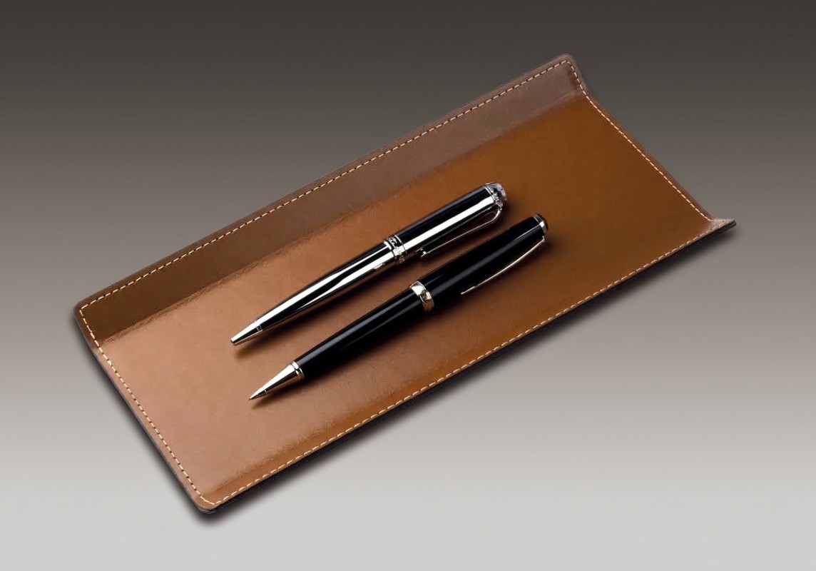 Federschale CAMBRIDGE Top Grain Rindspaltleder mit heller Kontrastnaht hellbraun