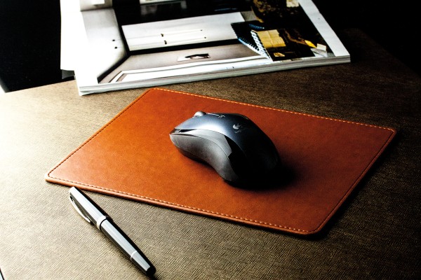 Mousepad aus veganem Lederimitat hellbraun  - made in Germany