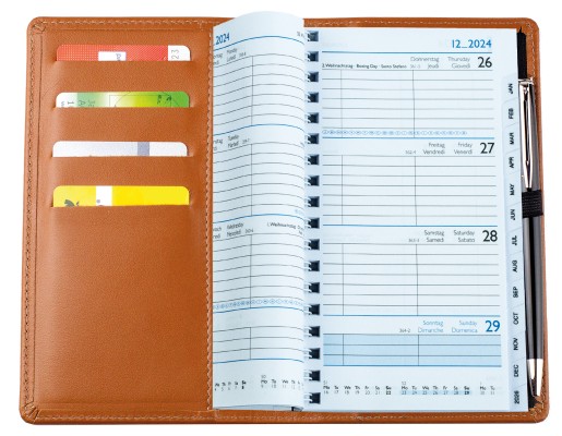 Taschenkalender mit Spiralbindung 2025 + 2026 in PREMIUM LEDER BOXCALF cuoiobraun (glatt)