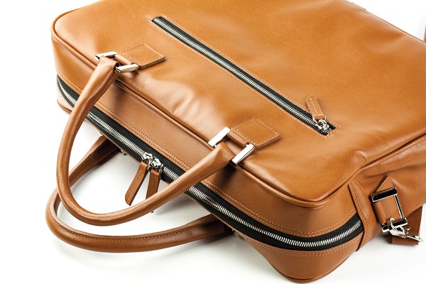 Akten- & Notebooktasche mit Schultergurt PREMIUM LEDER BOXCALF cuoibraun (glatt)