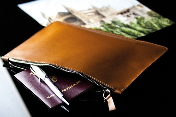 Pouch - Zipper Tasche - Banktasche PREMIUM LEDER BOXCALF cuiobraun (glatt)