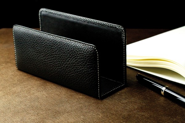 Briefständer PREMIUM LEDER SOFT GRAIN schwarz (genarbt)