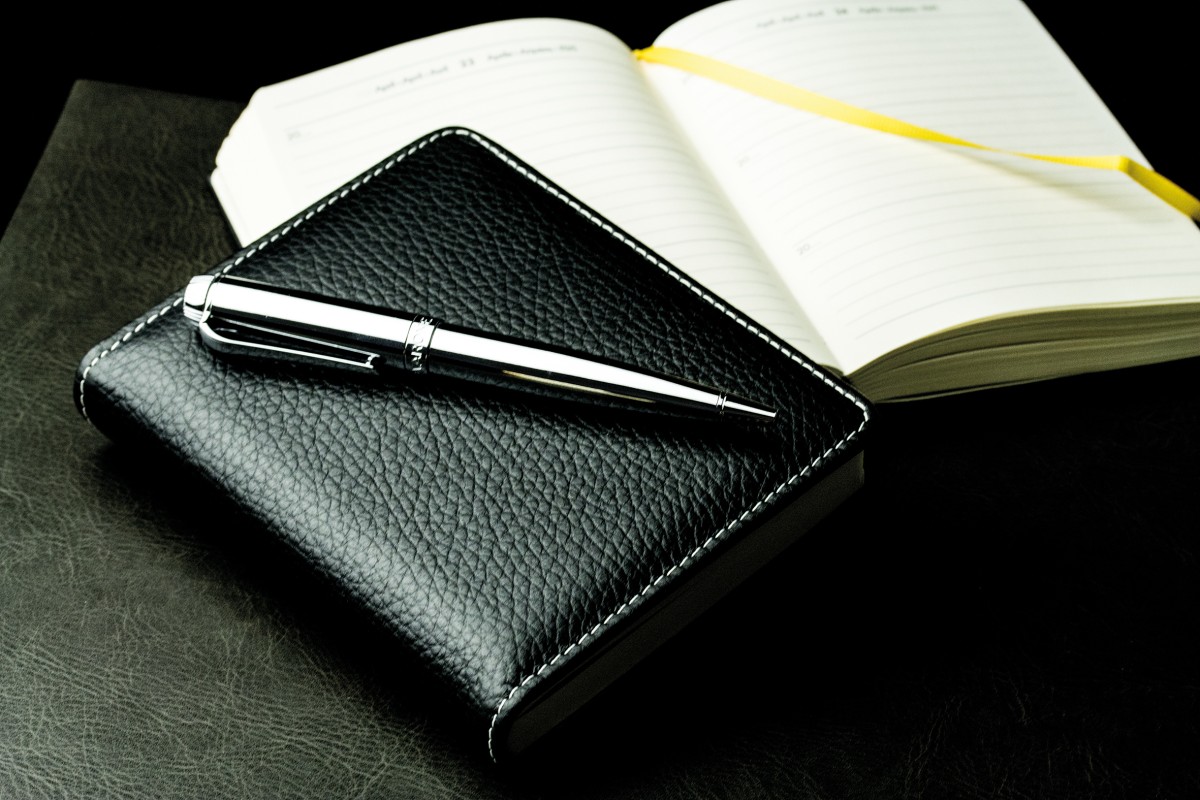 3 Jahreskalender (vergleichend) PREMIUM LEDER SOFT GRAIN schwarz (genarbt)