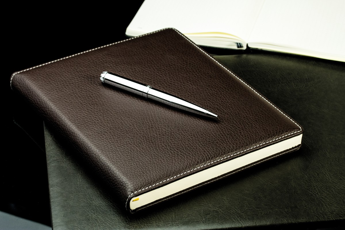 Gästebuch (gebunden) | Echtleder | SOFTGRAIN dunkelbraun