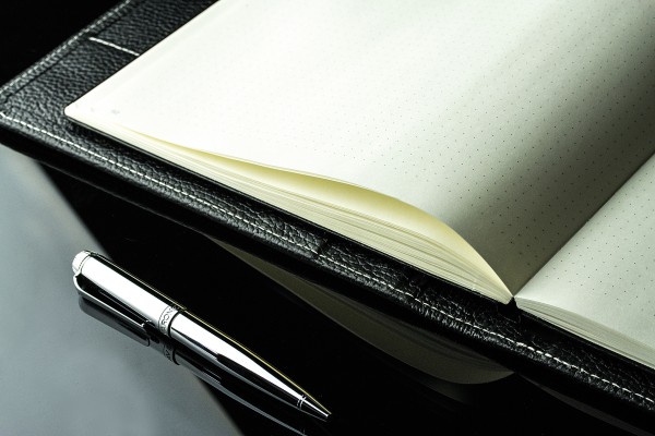 Notizbuch DIN A4+ (auswechselbar) PREMIUM LEDER SOFTGRAIN schwarz (genarbt)