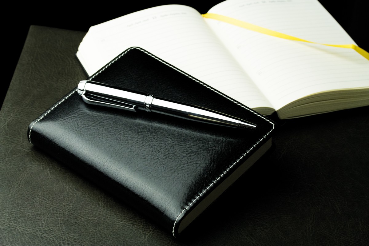 3 Jahreskalender (vergleichend) PREMIUM LEDER VINTAGE Anilin schwarz