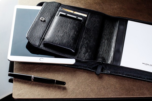Media Tablet Schreibmappe DIN A5 PREMIUM LEDER MANHATTAN schwarz mit Paglia Narbung