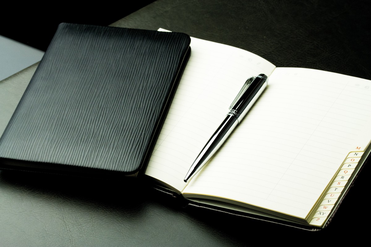 Adressbuch DIN A6+ (gebunden) | Echtleder | PAGLIA schwarz