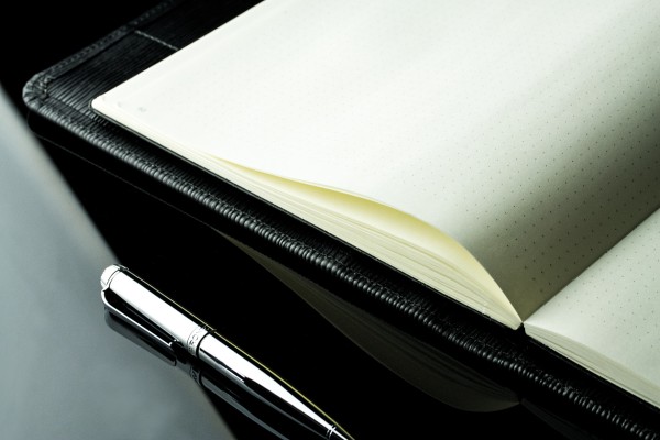 Notizbuch DIN A4+ (auswechselbar) PREMIUM LEDER MANHATTAN Paglia schwarz (genarbt)