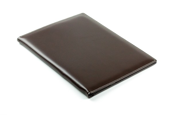 Klemmbrettmappe DIN A4 mit Blockklemme in CAMBRIDGE Top Grain Rindspaltleder mit heller Kontrastnaht dunkelbraun
