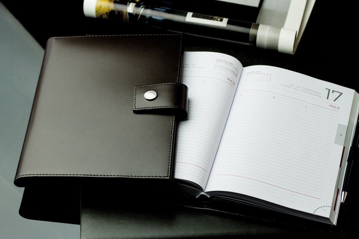 Buchkalender (auswechselbar) DIN A5 für 2026, Cambridge Top Grain Leder, dunkelbraun