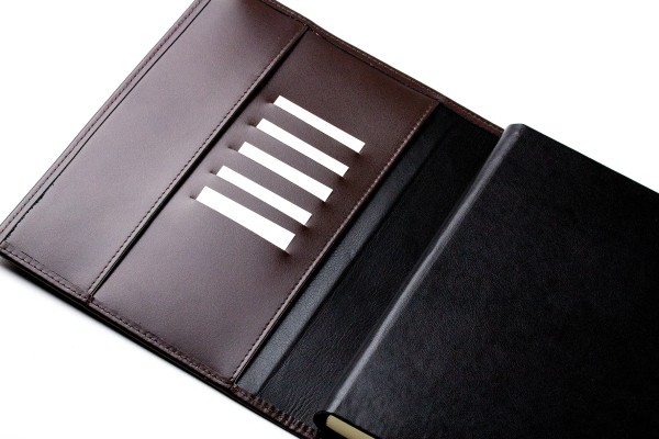 Notizbuch DIN A5 (auswechselbar) mit Verschlusslasche, CAMBRIDGE Top Grain Leder dunkelbraun