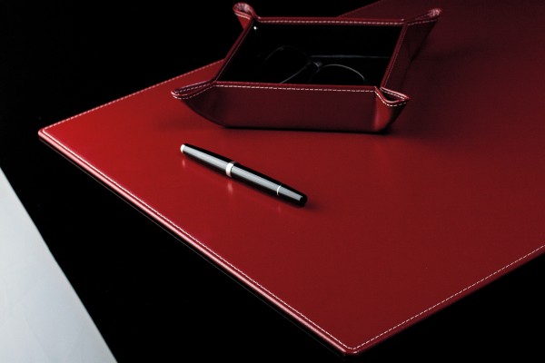 Schreibunterlage 65 x 45, CAMBRIDGE Top Grain Rindspaltleder mit heller Kontrastnaht, rot