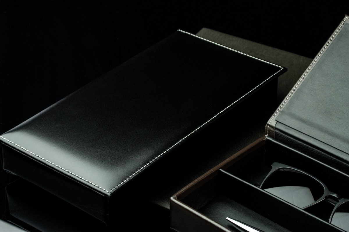 Ablagekasten mit Deckel CAMBRIDGE Top Grain Rindspaltleder schwarz