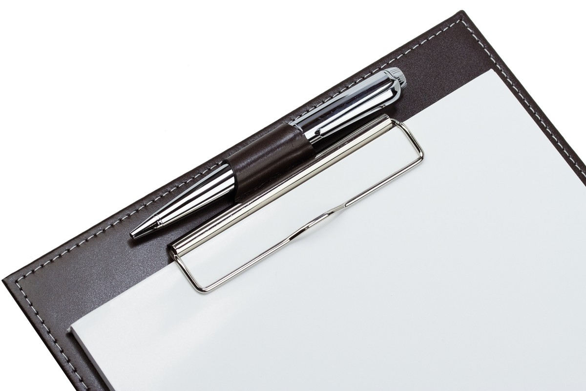 Klemmbrett DIN A4 mit Blockklemme in CAMBRIDGE Top Grain Rindspaltleder dunkelbraun