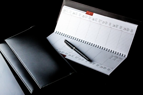 Tischquerkalender (auswechselbar) für 2025 + 2026 - Cambridge Top Grain Leder schwarz