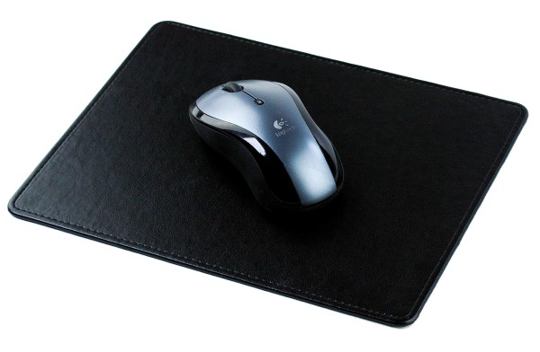 Mousepad aus veganem Lederimitat schwarz  - made in Germany