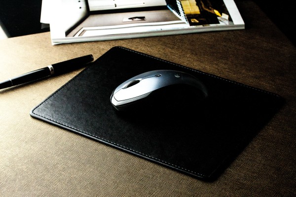 Mousepad aus veganem Lederimitat schwarz  - made in Germany