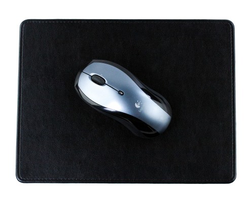 Mousepad aus veganem Lederimitat schwarz  - made in Germany