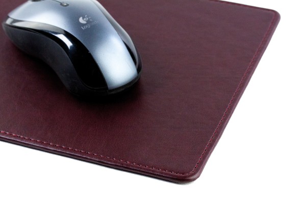 Mousepad aus veganem Lederimitat weinrot  - made in Germany