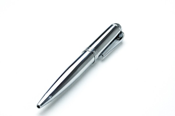 Exclusiver Drehkugelschreiber BAUHAUS silberfarben inkl. Stecketui aus Leder