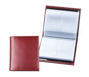 Visitenkartensammler mit 48 Klarsichthüllen CAMBRIDGE Top Grain Rindspaltleder mit heller Kontrastnaht rot