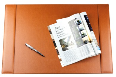 Exclusive Schreibunterlage  65 x 45 cm - mit 2 Seitenleisten aus veganem Lederimitat / Kunstleder - made in Germany hellbraun